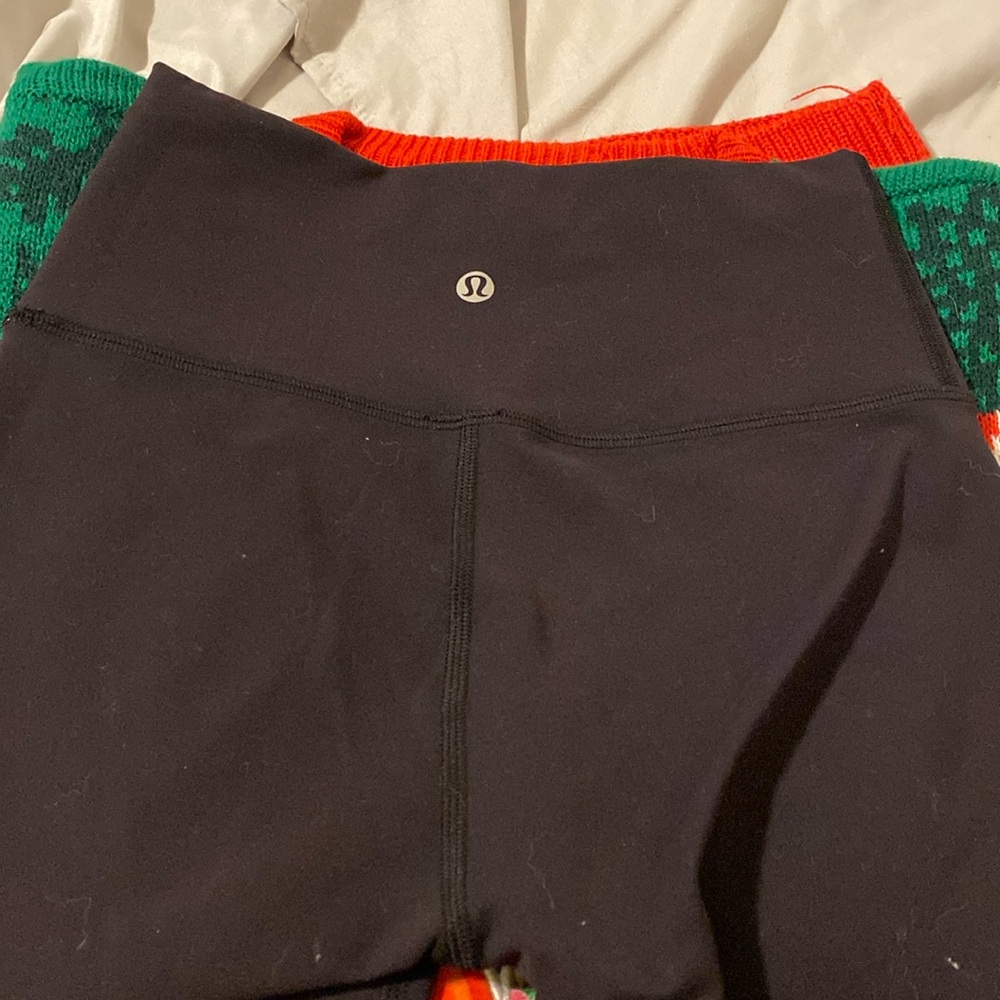 SOLD!!! NWOT Lululemon High-Rise Align Short 4”